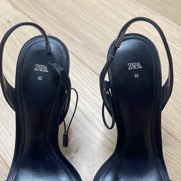 New worn Beautiful Zara heels size 40 - Picture 3 of 8